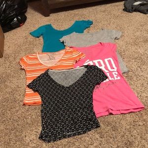5 Xtra small t-shirts